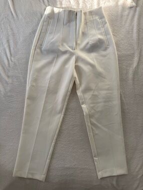 Zara | Cream High-Waist Pleated Trousers | Size Medium